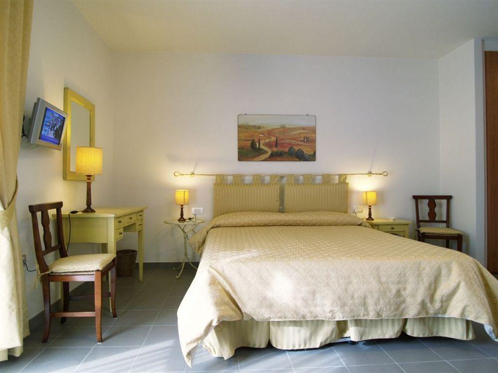 夸德拉基公寓式酒店 佛罗伦萨 客房 照片